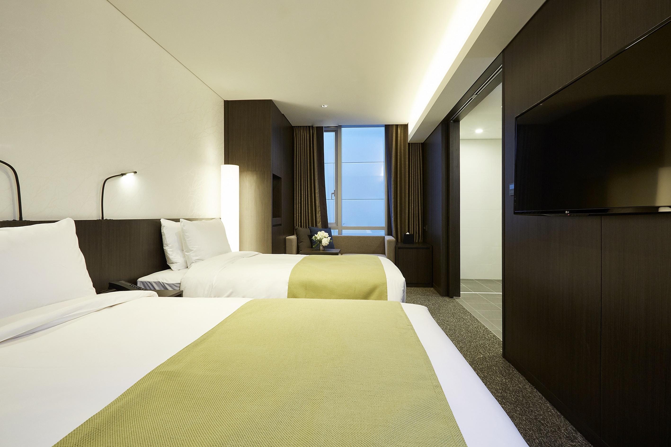 Nine Tree By Parnas Seoul Myeongdong 2 Hotel 4*