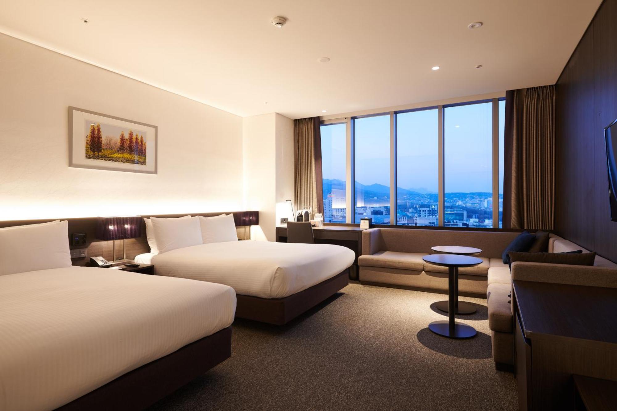 Nine Tree By Parnas Seoul Myeongdong 2 Hotel 4*